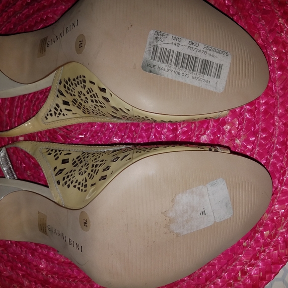 Gianni Bini "Kaley" heels- Size 7 - Picture 4 of 4